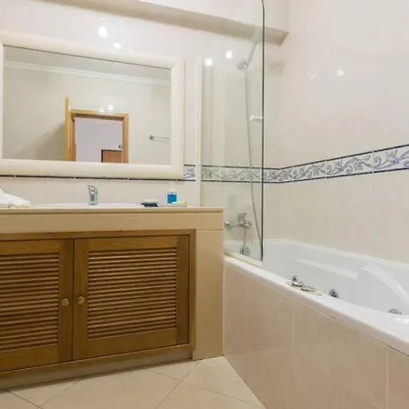 The Downtown * אלבופיירה